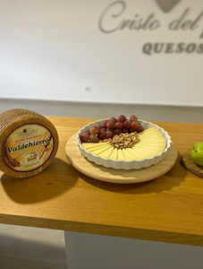 Nueva Tendencia 2025, D.O. de Alta Calidad Queso Manchego Duro Pasteurizado, Perfecto, en Bolsa a Granel, Caja, Fermentado y Envasado al Vacío - Product Image 2