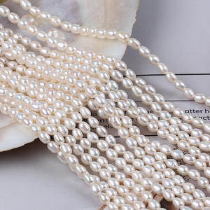 Perles d'eau douce Zhuji 4-5 mm, forme de riz, blanches, naturelles, accessoires de bijoux DIY, vente en gros - Product Image 1