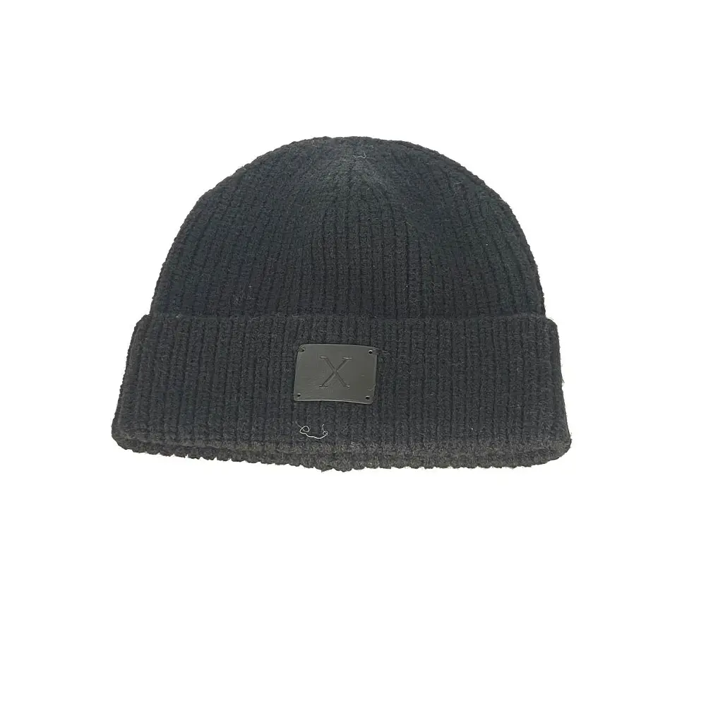 Venta caliente nuevo estilo Unisex personalizado Jacquard Beanie cálido sin ala sombrero negro Beanie cuero Logo