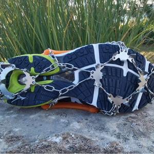 TPE New Ice Claw Couvre-chaussures d'escalade de <span class=keywords><strong>montagne</strong></span> sans neige <span class=keywords><strong>Crampon</strong></span> de glace à 19 dents 1mm d'épaisseur Utilisation anti-hiver - Product Image 4