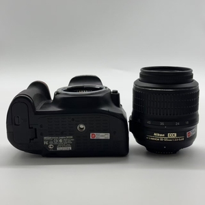 Appareil photo reflex numérique <span class=keywords><strong>Nikon</strong></span> <span class=keywords><strong>D5200</strong></span> d'occasion original en gros, objectif 18-55mm VR, 24,1MP, écran inclinable, autofocus 39 points, qualité supérieure reconditionné pour la revente - Product Image 4
