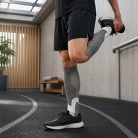 Chaussettes de compression personnalisées avec zones de soutien pour le pied et le mollet, pour la récupération sportive et l'usage quotidien