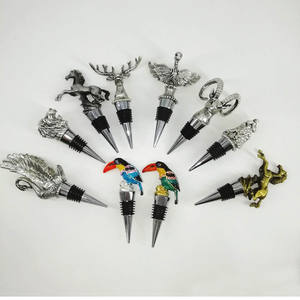 Outil <span class=keywords><strong>de</strong></span> bar <span class=keywords><strong>de</strong></span> cuisine <span class=keywords><strong>de</strong></span> forme personnalisée au <span class=keywords><strong>prix</strong></span> d'usine bouchon <span class=keywords><strong>de</strong></span> vin à tête d'animal <span class=keywords><strong>de</strong></span> cerf en métal pour bouteille <span class=keywords><strong>de</strong></span> vin d'alcool bouchon supérieur - Product Image 3