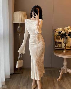 Diseño de cuello oscilante manga larga 2025 Nueva <span class=keywords><strong>falda</strong></span> de cadera envuelta en sensación drapeada para mujer - Product Image 3