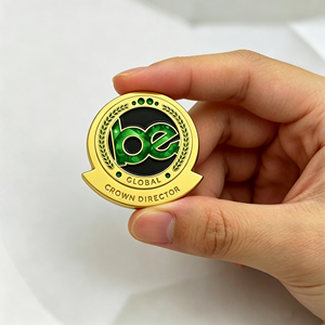 Pin de Solapa Personalizado con Icono Esmaltado y Baño de Oro, Insignia Metálica Verde/Negra con Diamantes de Imitación para Premios Corporativos - Product Image 5