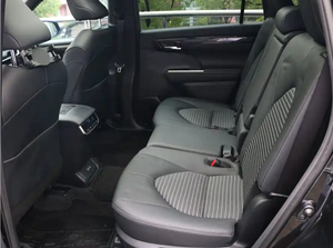 Oferta Especial: Toyota Crown Kluger <span class=keywords><strong>2022</strong></span> 2.0T AWD Edición Premium, Matriculado Marzo 2023, Solo 16,000 KM, SUV de 5 Puertas y 7 Asientos - Product Image 5
