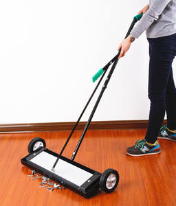 2026 Dailymag Vente directe usine Balai magnétique de sol et de voirie 18" 24" 36" <span class=keywords><strong>pour</strong></span> <span class=keywords><strong>ramasser</strong></span> les <span class=keywords><strong>clous</strong></span> - Product Image 5