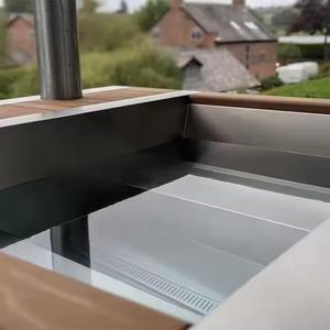 <span class=keywords><strong>Le</strong></span> bain à remous au bois Tubmarine est un exemple de luxe et de savoir-faire, alliant des matériaux robustes et un design élégant. - Product Image 5