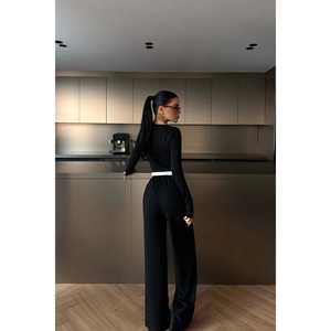 Costume noir boutonné formel et décontracté - Product Image 1