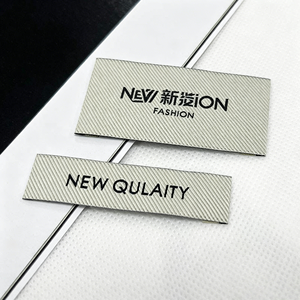 Etiquetas personalizadas de alta densidad para prendas de vestir, etiquetas de tafetán con acabado satinado y bordes plegados, finamente tejidas. - Product Image 2