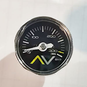 เกจวัดความดัน BECO ขนาด 28 มม. แรงดัน 315 บาร์ ทำจากทองเหลือง แบบ Bourdon Tube รุ่น Y28 รับผลิตแบบ OEM ODM ปรับแต่งได้ ความแม่นยำ 2.5% - Product Image 1
