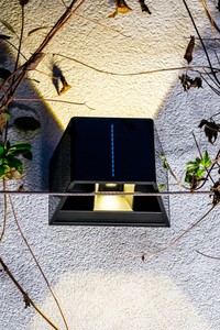 Lampe murale solaire COB étanche IP65 en ABS et verre, 2*3W, blanc chaud, pour extérieur, jardin, clôture, mur - Product Image 2