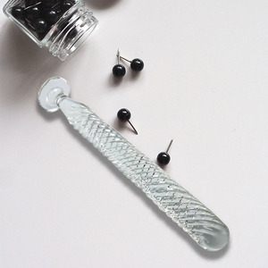 用于女性性快感的水晶玻璃假阳具振动器，旨在增强亲密玩耍时的感觉 - Product Image 5