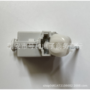 ตัวล็อคฝาถังน้ำมัน Vw Hr-Yxkdj-18 พลาสติก 2015-2019 ระบบล็อคกลาง - Product Image 4