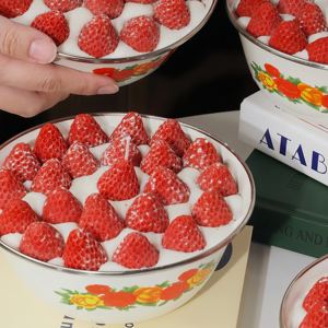 เทียนหอมกลิ่นสตรอว์เบอร์รีสำหรับฤดูหนาว ขายส่ง สำหรับตกแต่งอ่างเคลือบ ของที่ระลึก รูปทรงสร้างสรรค์ - Product Image 4