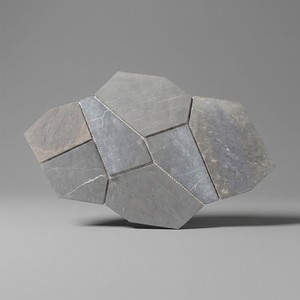 Baldosa de piedra natural Ushuaia Antracita 30x50 para uso en paredes y suelos - Product Image 1