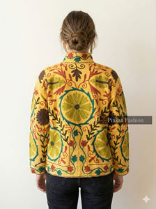 Chaqueta Suzani de Terciopelo y Algodón de Lujo para Mujer, Bordado Bohemio Hecho a Mano, Estilo Vintage, Motivo Tropical, Otoño Invierno - Product Image 4