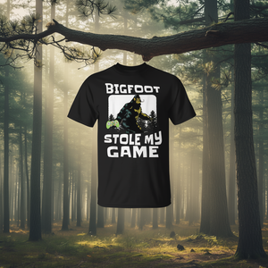 Bigfoot Stole My Game Gamer Tee T-shirt de tir à la première personne - Product Image 3