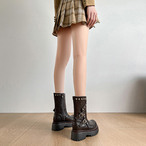 Botas de tacón alto con plataforma gruesa de cuero cepillado y remaches estilo motero para mujer, a media pantorrilla, de nueva tendencia 2026 - Product Image 4