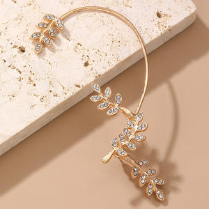Pendientes de Clip NZ-177 para Mujer, Sin Perforación, con <span class=keywords><strong>Micro</strong></span> Pavé de Diamantes de Imitación y Cristal en Forma de Hoja - Product Image 3