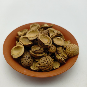 Vỏ quả óc chó và vỏ đào được sử dụng làm lớp phủ hố cây và vật liệu cảnh quan. - Product Image 5