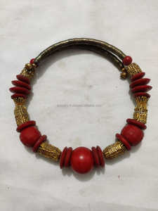 Lindo collar de resina de hueso de cuerno para fiestas y regalos - Product Image 4