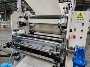 Machine automatique de fabrication de papier de cuisine à pliage en V de 4L avec laminage par colle, <span class=keywords><strong>prix</strong></span> usine, personnalisable, certifiée CE - Product Image 4