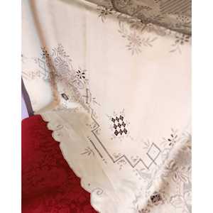 Mantel de Lino Color Marfil con Bordado Calado Gris, Diseño Rectangular de Satén Sin Arrugas, para Sala de Estar, Comedor, Ideal para Hoteles - Product Image 5