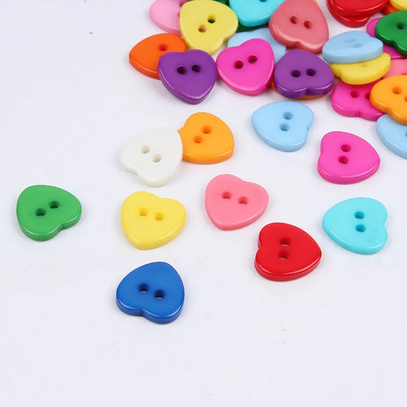 High Quality Cheap Price Wholesale 2 Hole Colorful Heart Shape Plastic Resin Button For Diy Accessories