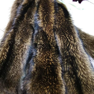 <span class=keywords><strong>Prix</strong></span> usine vraies boules de fourrure pour chapeaux 13Cm fourrure de raton laveur naturel <span class=keywords><strong>2022</strong></span> nouvelle fourrure animale - Product Image 3