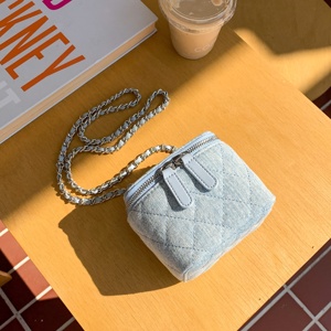 Nouveau Sac Bandoulière de Luxe en Jean avec Chaîne pour Femme – <span class=keywords><strong>Mini</strong></span> Sac Messager Croisé - Product Image 3