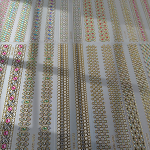Autocollants <span class=keywords><strong>de</strong></span> <span class=keywords><strong>bijoux</strong></span> artisanaux en gros, autocollants <span class=keywords><strong>de</strong></span> tatouage temporaire auto-adhésifs en cristal, perles et pierres, autocollants <span class=keywords><strong>de</strong></span> gemmes pour <span class=keywords><strong>visage</strong></span> et mains, imperméables - Product Image 5