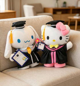 Peluche de Gato KT Estético para Graduación, Lindo Juguete con Birrete y Toga de Licenciatura |   Regalo de Graduación Viral de <span class=keywords><strong>TikTok</strong></span>, Decoración de Habitación Preppy, Regalo para Estudiantes - Product Image 1