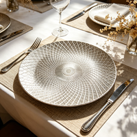 Assiette de Présentation Haut de Gamme en Plastique PP Doré, Motif Diamant Radial Personnalisé, Style Américain, Durable, pour Fêtes et Événements