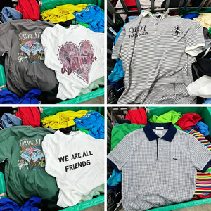 T-shirt Estive da Uomo Stile Coreano di Seconda Mano, Balle All'ingrosso, Colori e Taglie Assortiti, Sacchi di Vestiti Usati Firmati - Product Image 1