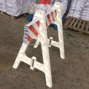 Barriera flessibile in plastica per traffico con supporto/barriera stradale in plastica per <span class=keywords><strong>cantiere</strong></span> stradale - Product Image 6