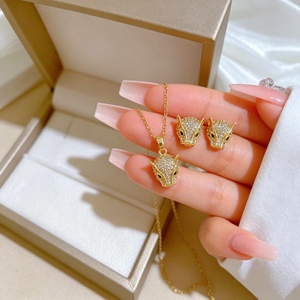 Parure en cuivre plaqué or avec zircon, chaîne en acier inoxydable, boucles d'oreilles et collier fleur papillon, bijoux pour femme - Product Image 4