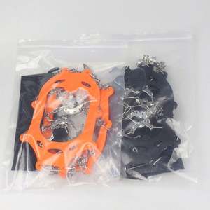 Crampones de Hielo Ajustables - Púas Antideslizantes Multiusos para Senderismo y Escalada en Nieve - Product Image 4