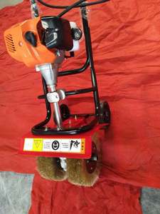 מכונת הסרת אבנית ידנית בנזין ישירות מהמפעל, מברשת תיל מתכווננת להסרת חלודה, הסרת חלודה מקירוי רעפים - Product Image 3