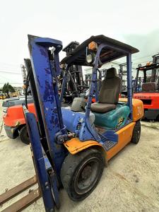 <b>Used</b> Komatsu FD30 Diesel 3 Tons Forklift 4WD Rough Terrain with Solid Tires and Hydraulic Mast - Product Image 1