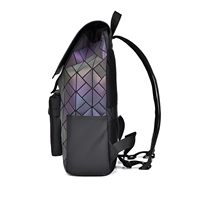 Mochila Impermeable con Patrón Geométrico, Tiras Reflectantes Negras, Correas Ajustables, Bolsa de Viaje para Portátil con Forro de Poliéster