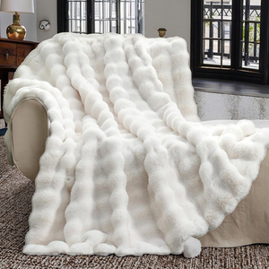 Cozy Bliss 50-60 pouces d'épaisseur crème blanc bulle fausse fourrure jeter couverture doux en peluche canapé flou chambre accessoire avec glaçure mate - Product Image 1