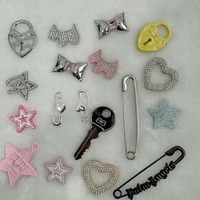 Breloque Métallique de Luxe Bling avec Logo de Marque Designer pour Coque de Téléphone, Bricolage, Artisanat, Accessoires Décoratifs pour Téléphone avec Strass