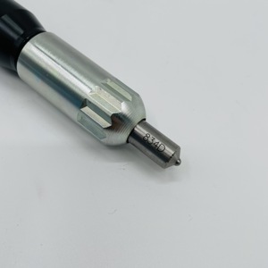095000-5226 หัวฉีดน้ำมันเชื้อเพลิง 23670-E0340 สำหรับ P13C E13C K13C รถบรรทุก 700-ซีรีส์ - Product Image 2