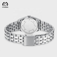 Montre pour femmes vintage OEM au design classique, la plus populaire, en quartz, en acier inoxydable, montres violettes pour femmes