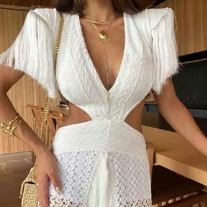 Robe blanche sexy en dentelle à franges pour femmes, col en V, manches à pompons, taille <span class=keywords><strong>nue</strong></span> mince, robe à pompon, robe de plage d'été pour femmes - Product Image 4
