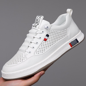 รองเท้าผ้าใบหนังสีขาวลำลองสำหรับผู้ชาย ระบายอากาศได้ดี พื้นยางเตี้ย ผลิตที่เวินโจว - Product Image 1
