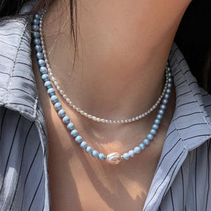 <span class=keywords><strong>Set</strong></span> di Gioielli da Donna con Collana di Perle Barocche d'Acqua Dolce, Cristalli <span class=keywords><strong>Swarovski</strong></span> Blu Iridescenti, Bracciale alla Moda e Orecchini a Clip - Product Image 2