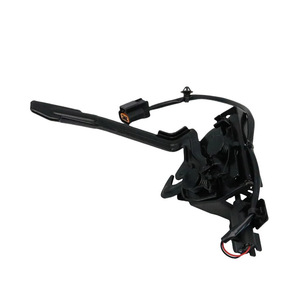 Cierre del Capó del Motor Kia 81130C5000 Negro, Pieza de Repuesto para Modelos 2016-2020 - Product Image 1
