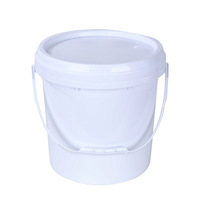 Seau en plastique PP blanc de qualité alimentaire personnalisé en usine, 5 et 10 gallons (20L, 5L), avec couvercle et poignée pour le stockage de l'eau